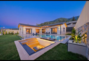 Villa RedSide
